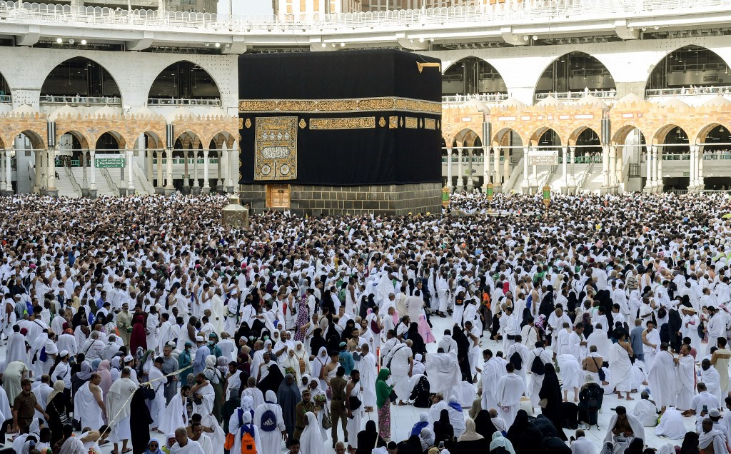 Book Your 5-Star Umrah Package with Islamic Travel Agency USA